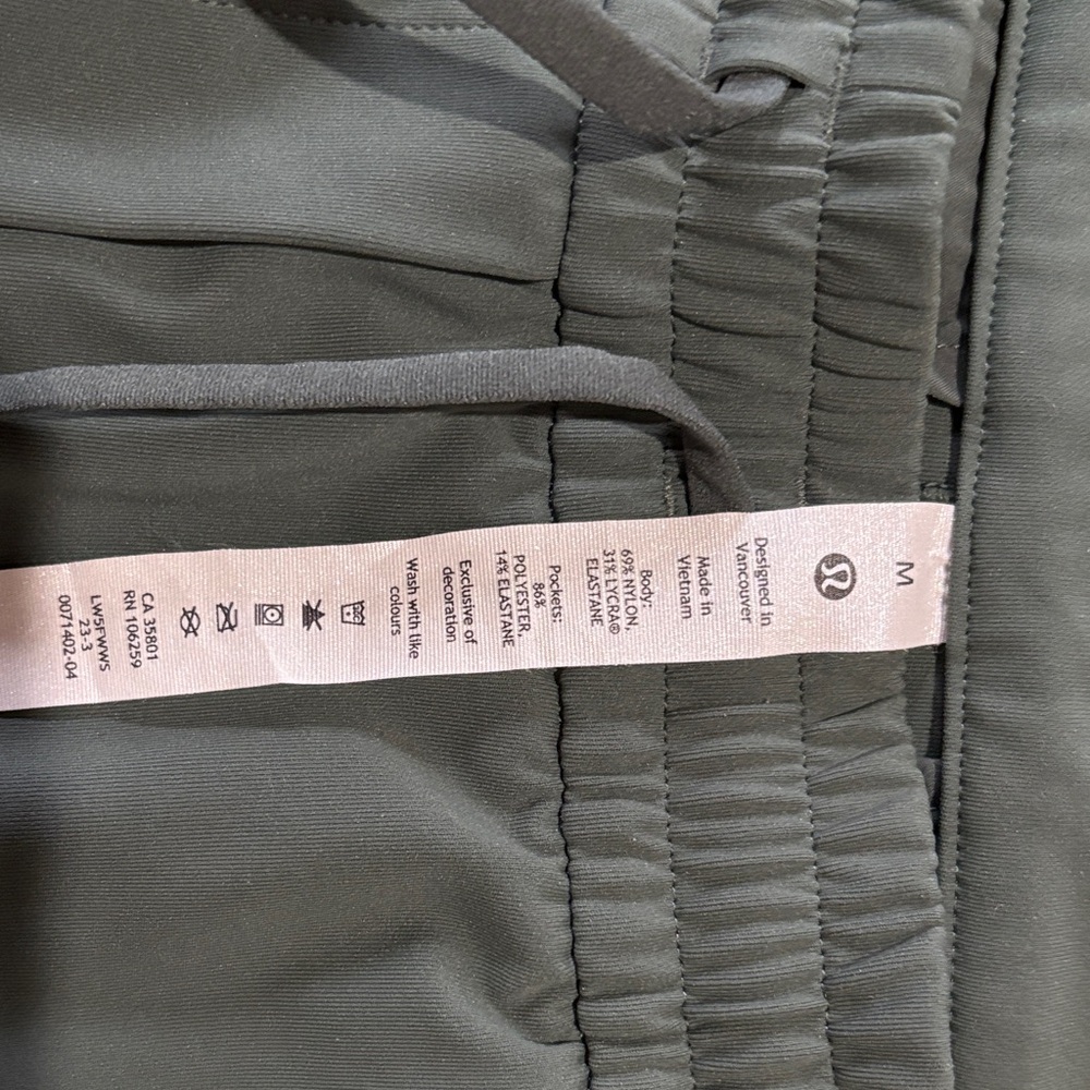 Lululemon Men's Green Pants size medium - Picture 3 of 4